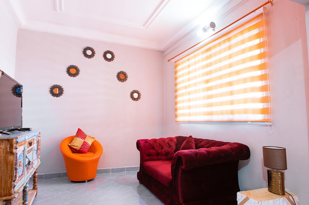 Maxwell Court Apartments Accra Extérieur photo