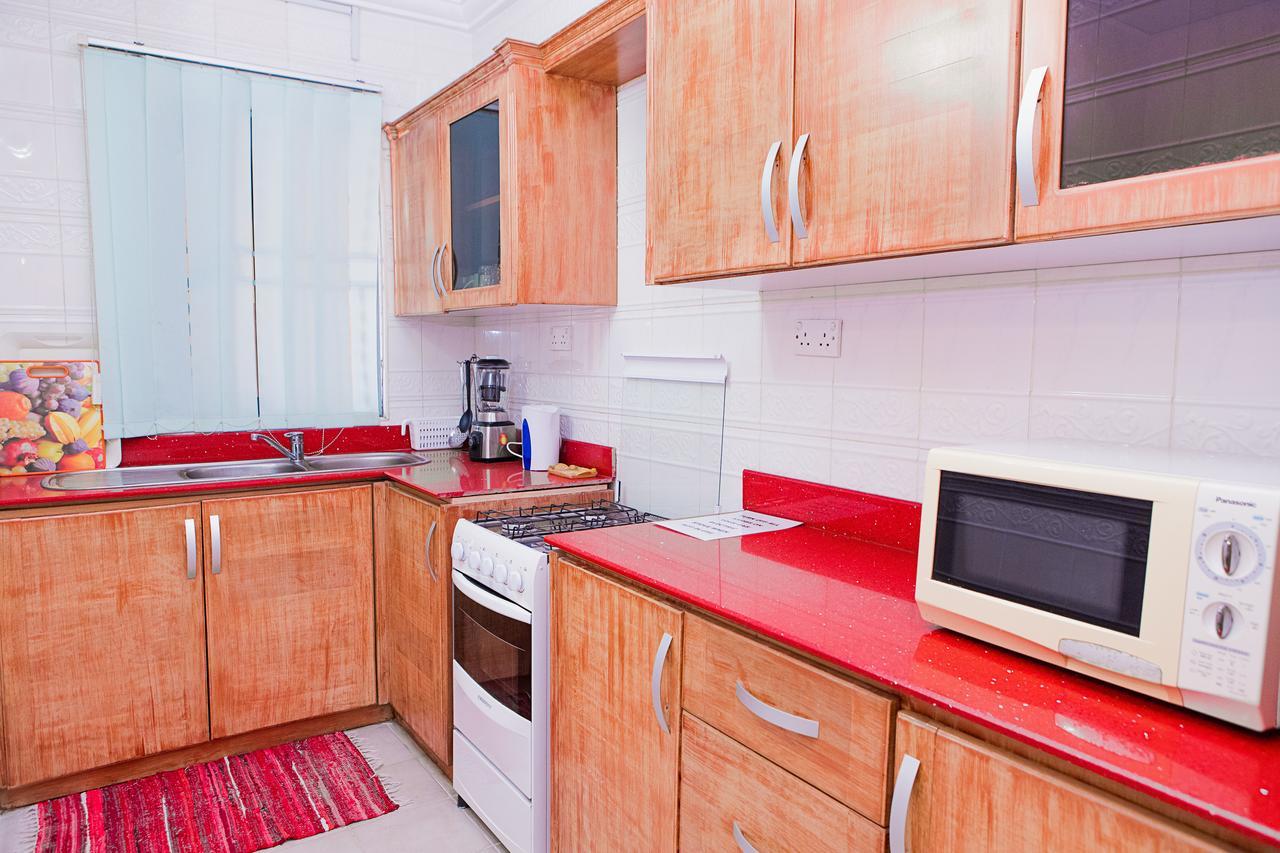 Maxwell Court Apartments Accra Extérieur photo