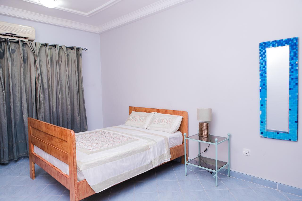 Maxwell Court Apartments Accra Extérieur photo