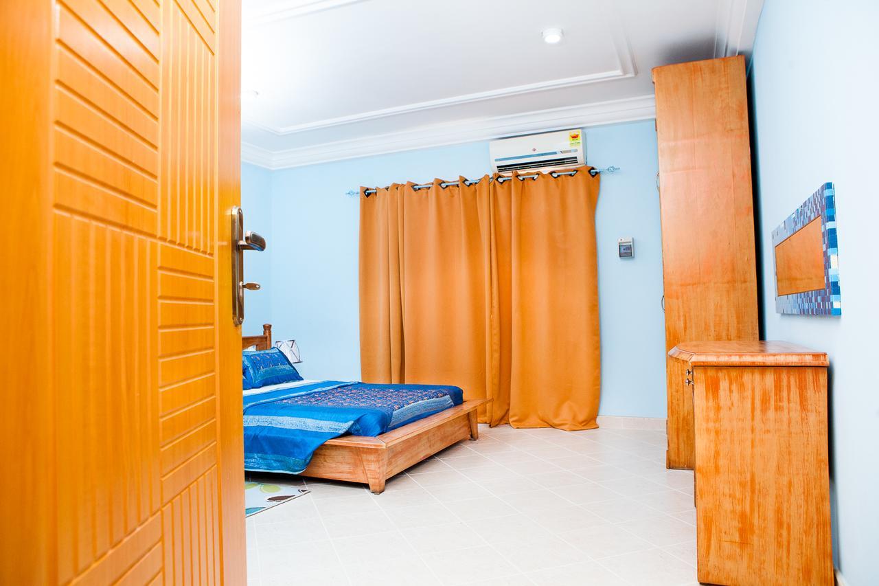 Maxwell Court Apartments Accra Extérieur photo