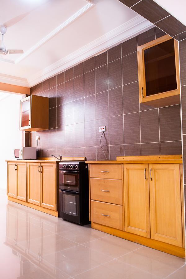 Maxwell Court Apartments Accra Extérieur photo