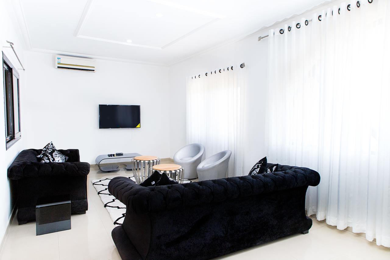 Maxwell Court Apartments Accra Extérieur photo