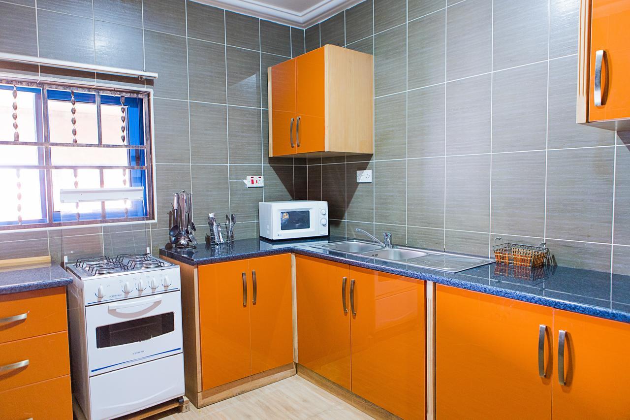 Maxwell Court Apartments Accra Extérieur photo