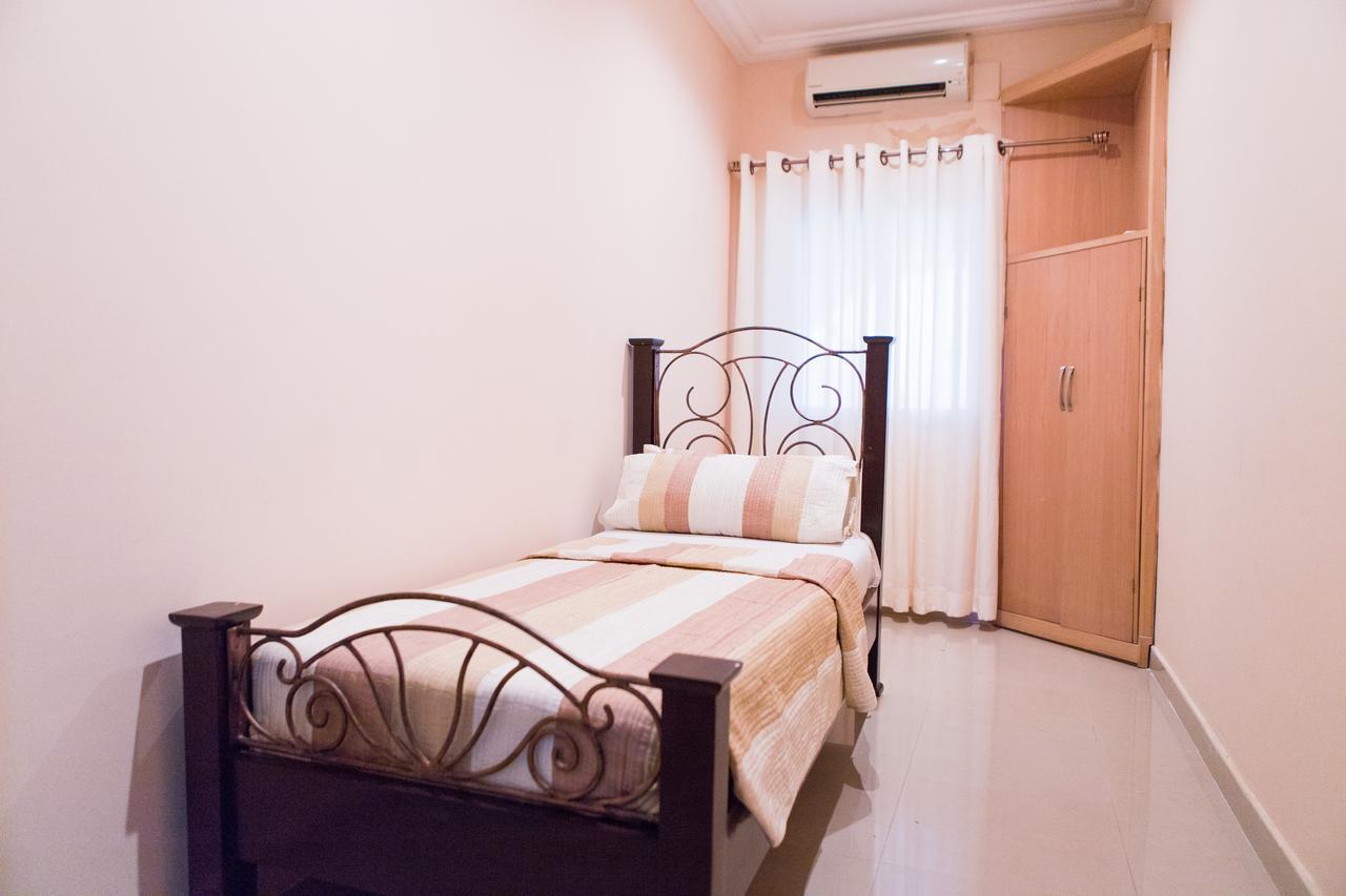 Maxwell Court Apartments Accra Extérieur photo
