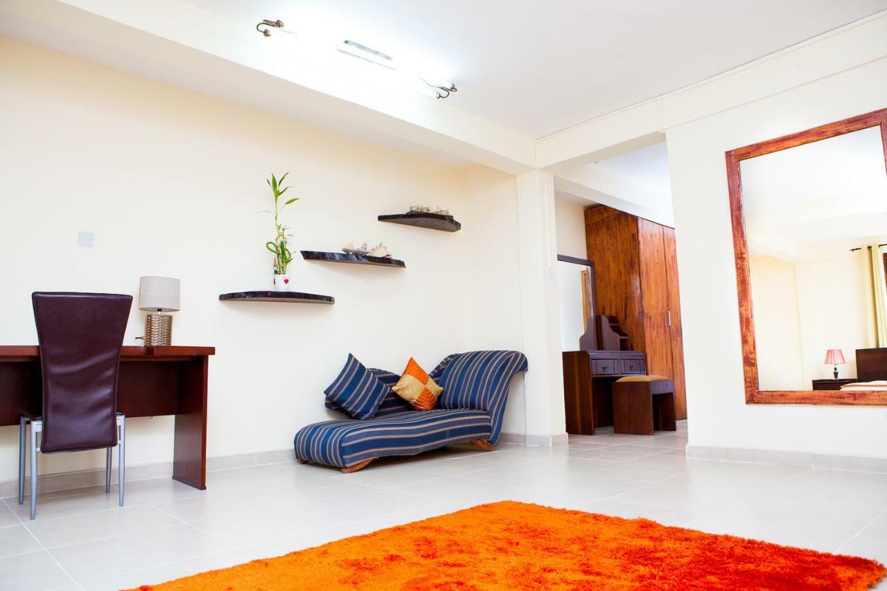 Maxwell Court Apartments Accra Extérieur photo