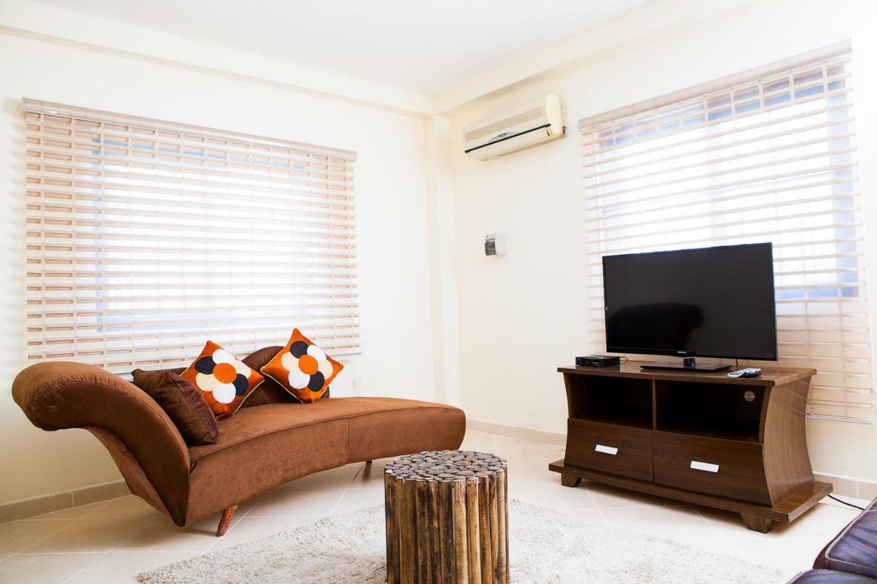 Maxwell Court Apartments Accra Extérieur photo